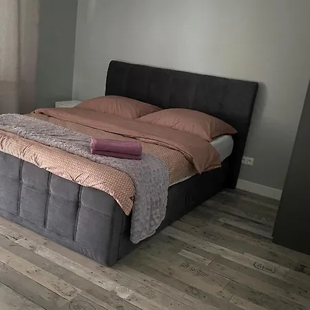 Bernardo Lux קרפאז'