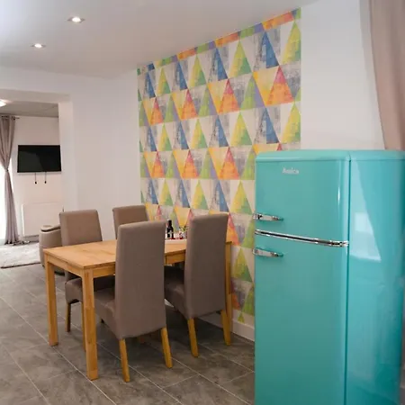 Bernardo Lux Apartman *