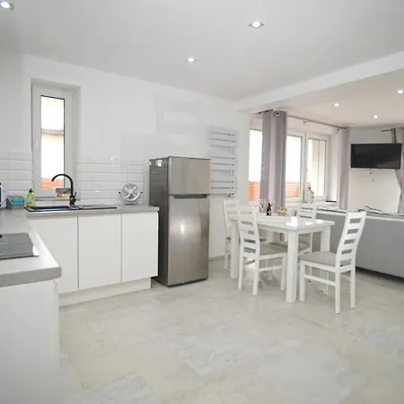 Apartment Bernardo Lux *