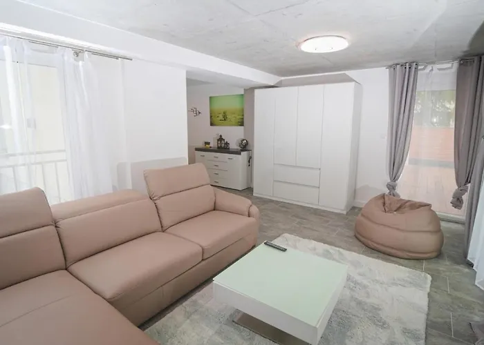 アパート Bernardo Lux *