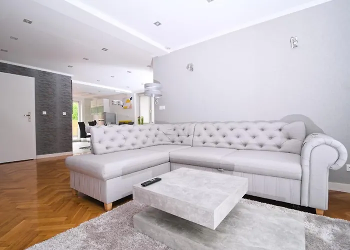 アパート Bernardo Lux カルパッチ